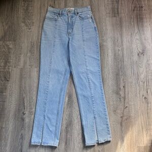 Abercrombie and Fitch Curve Love Ultra High Rise 90s Straight Jean Size 28 / 6